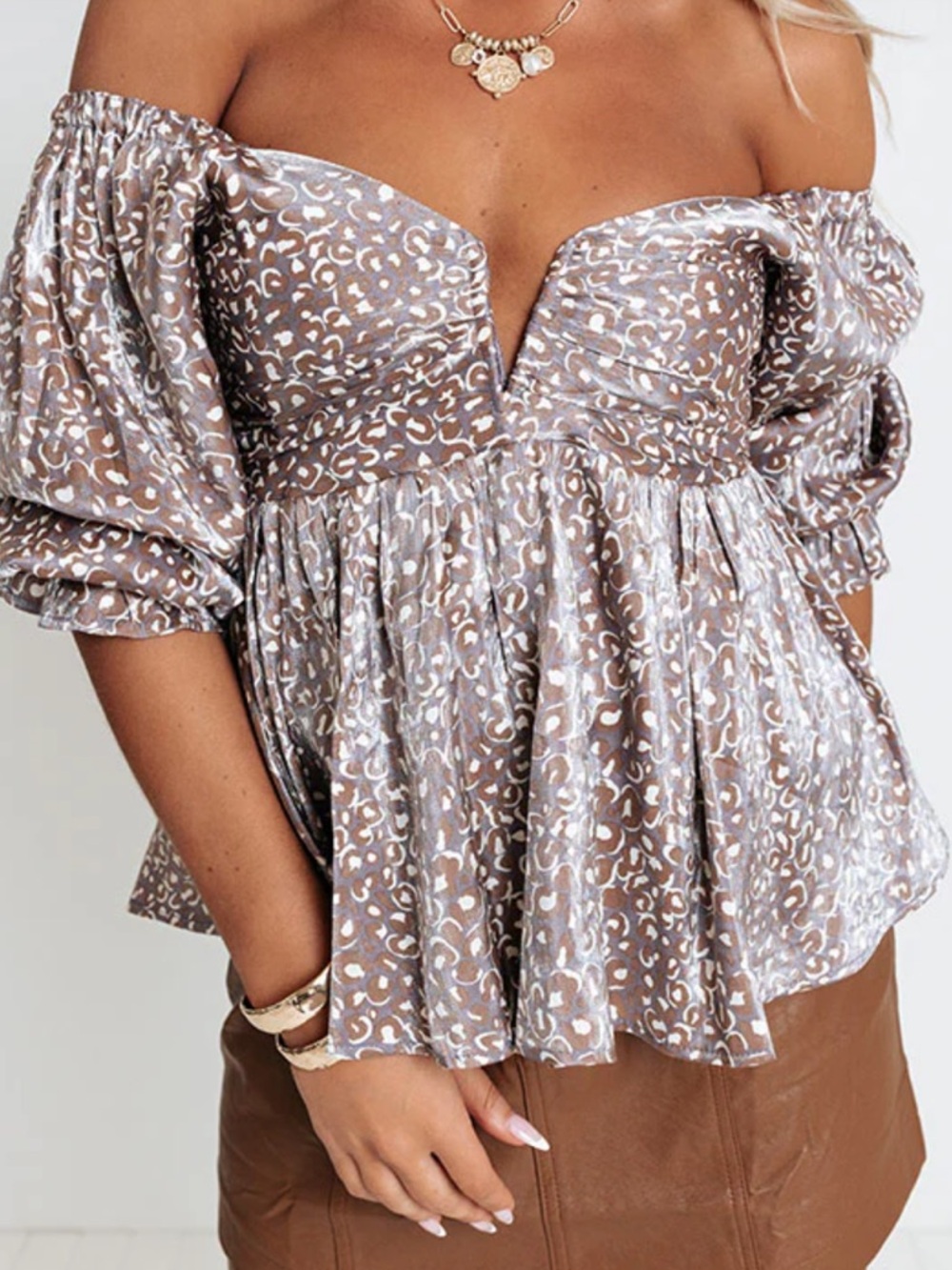 PASSING THE EIFFEL TOWER LEOPARD TOP IN PURPLE